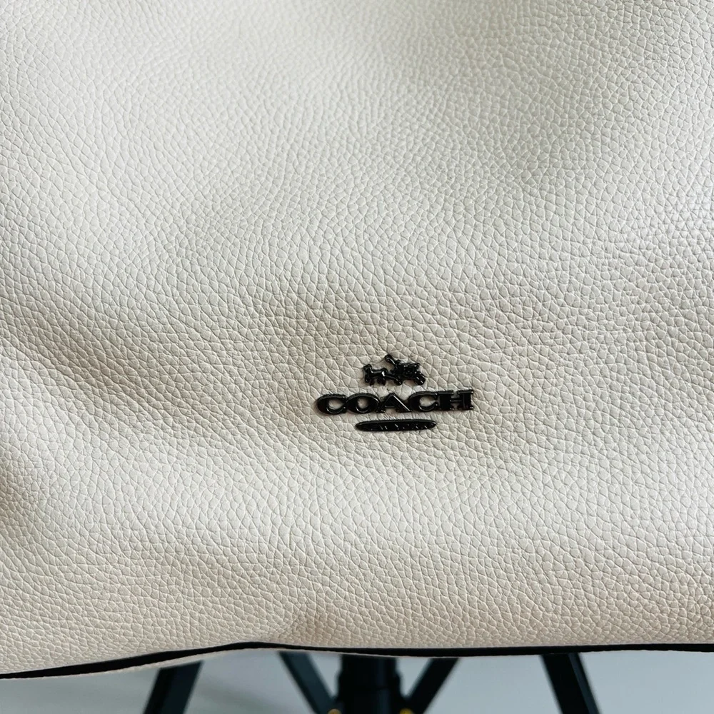 Coach Edie Shoulder Bag 31 With Star Rivets - Picture 3 of 16